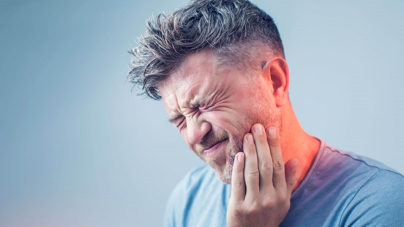 Vì sao bọc răng sứ xong nhai bị đau? Cách khắc phục hiệu quả 1