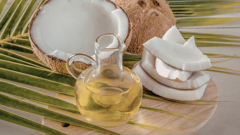 Không nên xem dầu dừa là nguồn chất béo chính sử dụng mỗi ngày