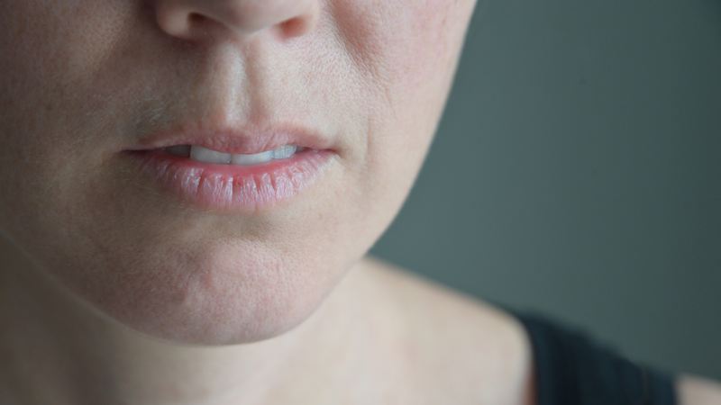 Vì sao khi căng thẳng, nhiều người có xu hướng uống nước liên tục? 1