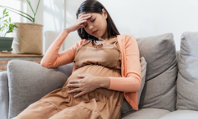 Vì sao mẹ bầu bị són tiểu khi mang thai? 1