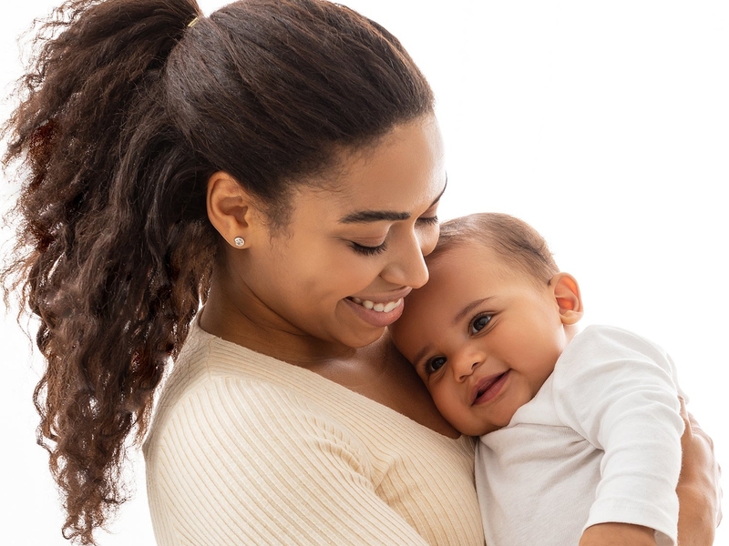 Vì sao trẻ sơ sinh hay gồng mình? Cha mẹ nên làm gì? 4