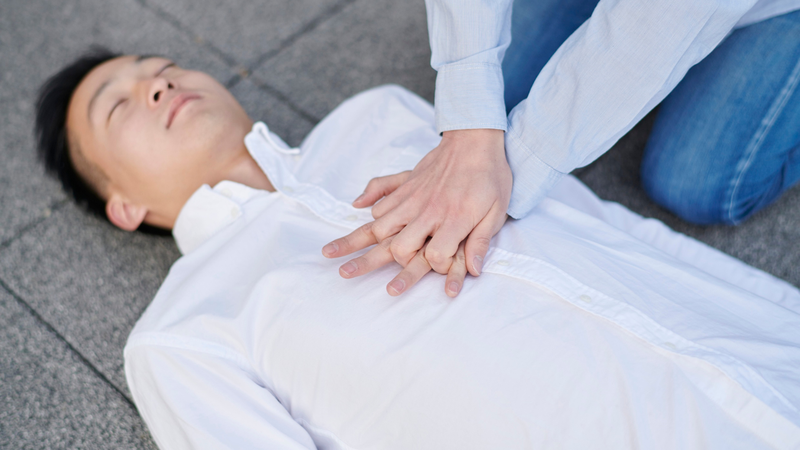 Ép không đủ độ sâu là một trong các sai lầm khá phổ biến trong ép tim