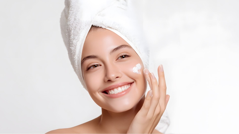 Dưỡng ẩm giúp giảm tình trạng khô da hạn chế viêm da cấp tính