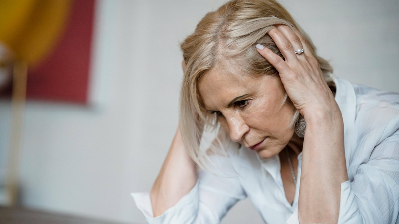 Người bệnh có thể cảm thấy mệt mỏi, chán ăn, buồn nôn, đau bụng nhẹ