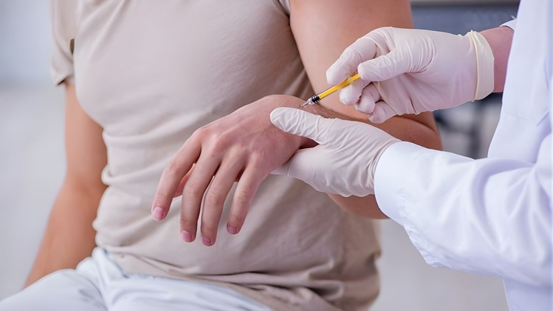 Không được lạm dụng thuốc giảm đau khi bị viêm gân cổ tay