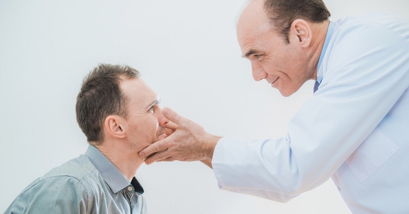 Quy trình chữa trị bệnh viêm kết mạc đau mắt đỏ 3