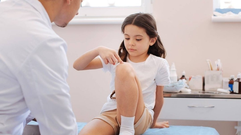 Viêm khớp dạng thấp vị thành niên và những điều cần biết 1