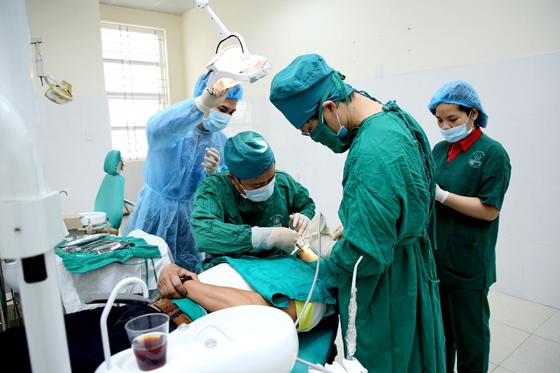 Viêm lợi loét hoại tử cấp: Nguyên nhân, triệu chứng, biến chứng và điều trị 4