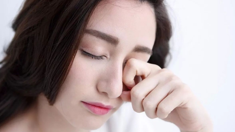 Viêm mũi dị ứng gây ngứa mắt có nguy hiểm không? 1