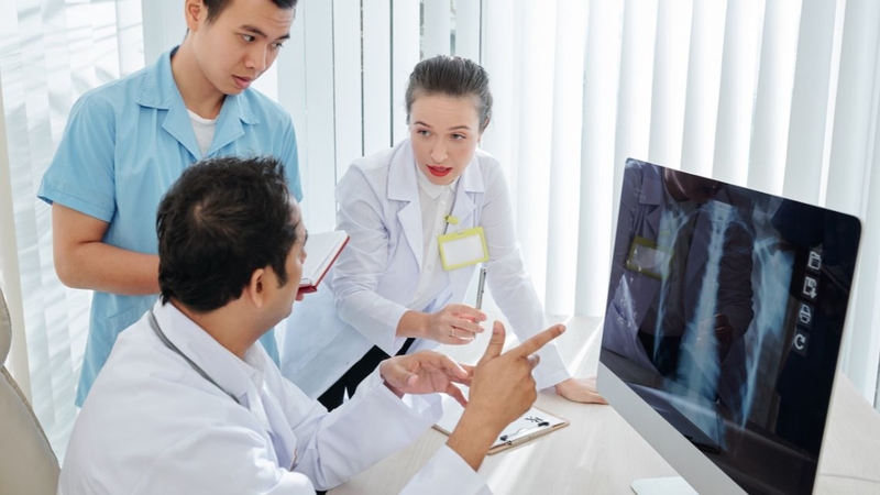 Viêm phổi có sốt không? Trường hợp nào có sốt? Trường hợp nào không sốt 4