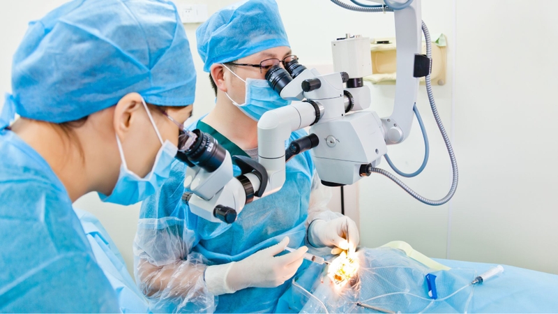 Femto Lasik giúp điều chỉnh viễn thị với độ chính xác cao và thời gian hồi phục nhanh