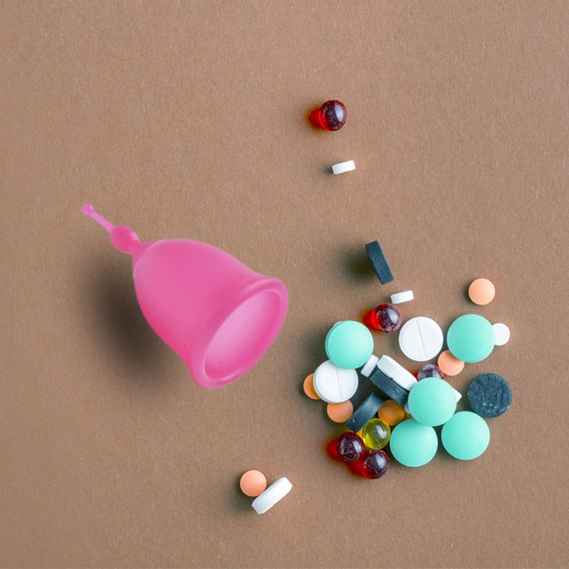 Cách vệ sinh cốc nguyệt san bằng viên tiệt trùng  1