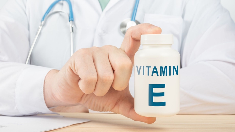 Cần tuân thủ liệu trình sử dụng vitamin E theo hướng dẫn của bác sĩ
