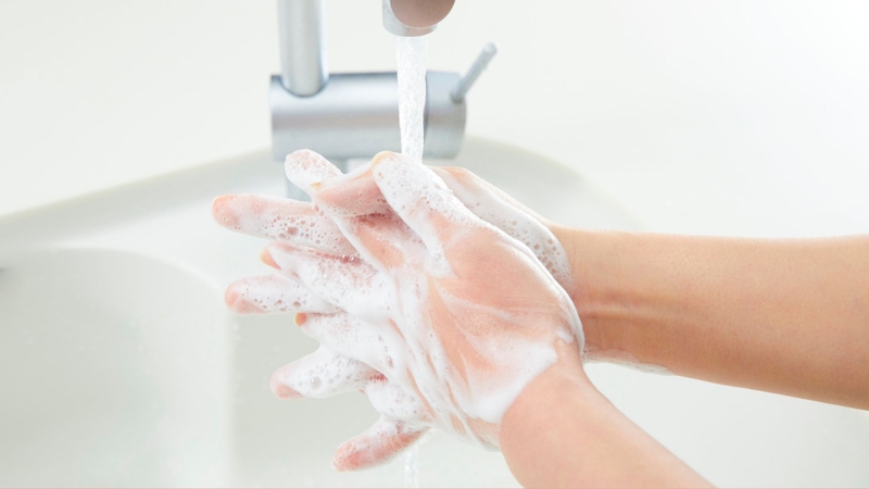 Rửa tay thường xuyên là biện pháp quan trọng để ngăn ngừa lây nhiễm virus