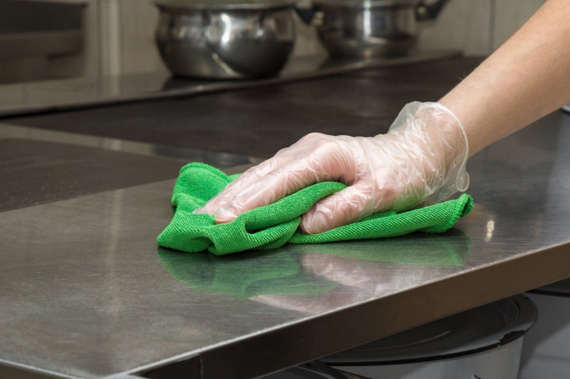 Virus SARS-CoV-2 có thể bám trên bề mặt khẩu trang đến một tuần 3