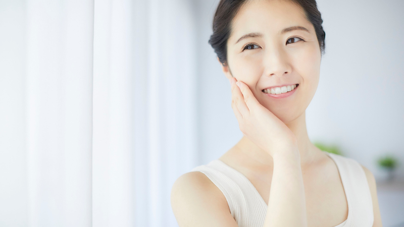 Vitamin C serum kích thích tổng hợp collagen, giúp nâng đỡ cấu trúc da