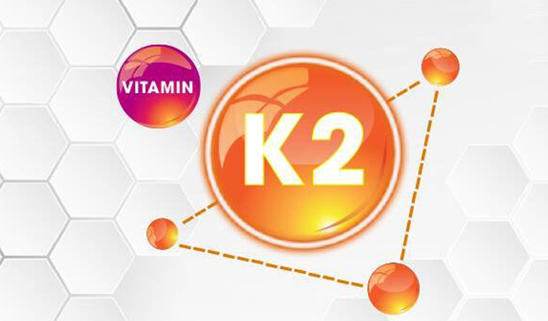 Vitamin K2 tham gia vào quá trình đông lắm, giảm sự lắng đọng canxi ở thành mạch