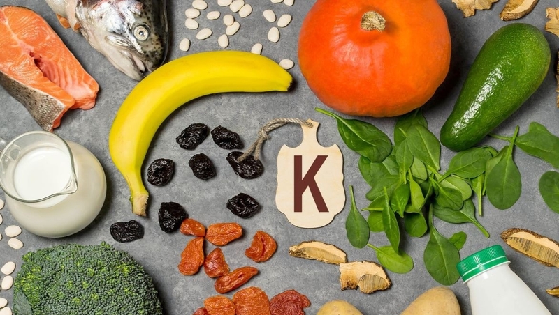 Vitamin K có vai trò gì trong việc duy trì làn da khỏe mạnh? 3