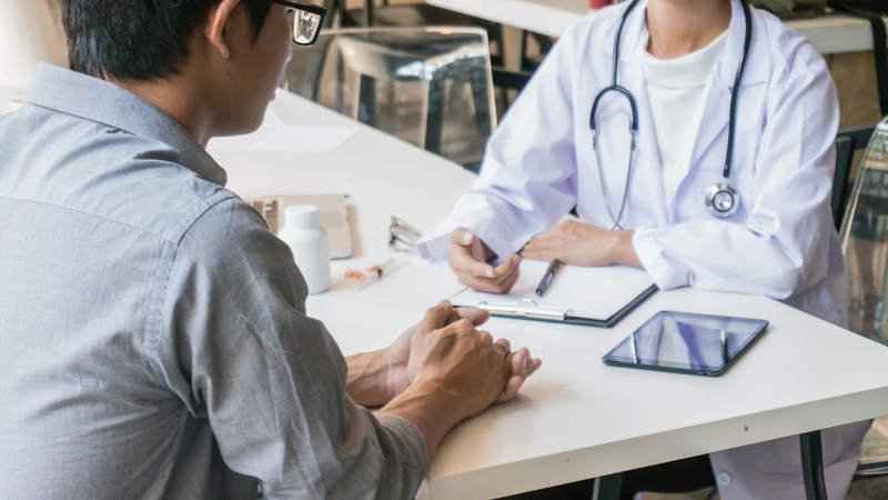 Người mắc bệnh thận hoặc bệnh mạn tính nên hỏi ý kiến bác sĩ trước khi sử dụng