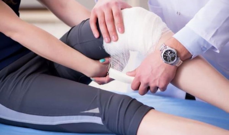 Vỡ xương bánh chè đầu gối có đi lại được không? 3