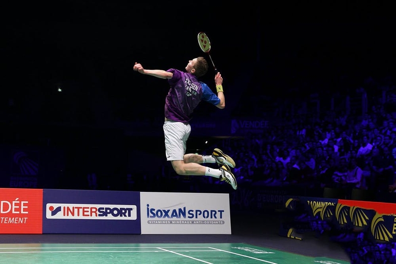 Vũ cầu và nỗi khổ đánh cầu lông bị đau gót chân 2