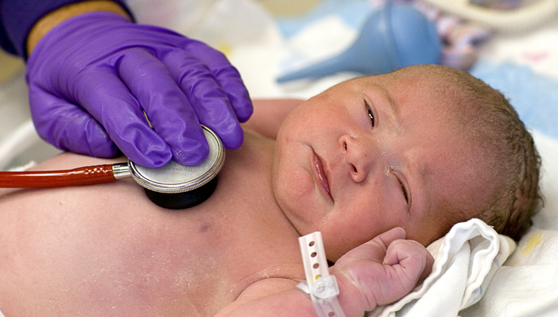 Vú của trẻ sơ sinh có cục cứng: Nguyên nhân, dấu hiệu và hướng xử trí 4