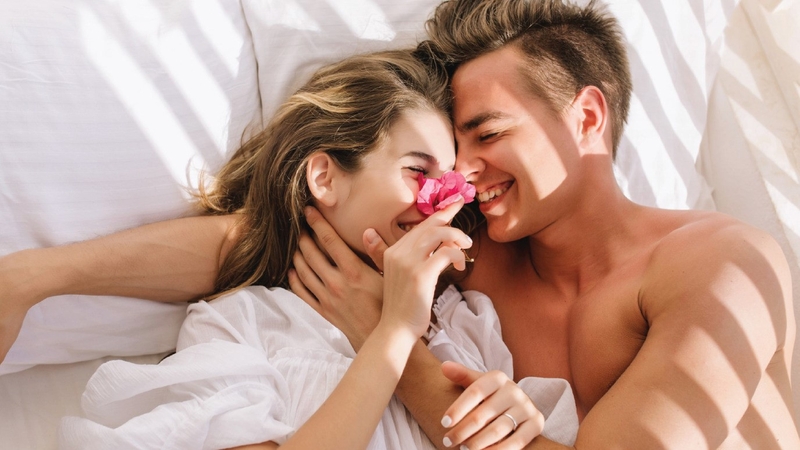 Vừa hết kinh quan hệ ra máu có sao không? 1