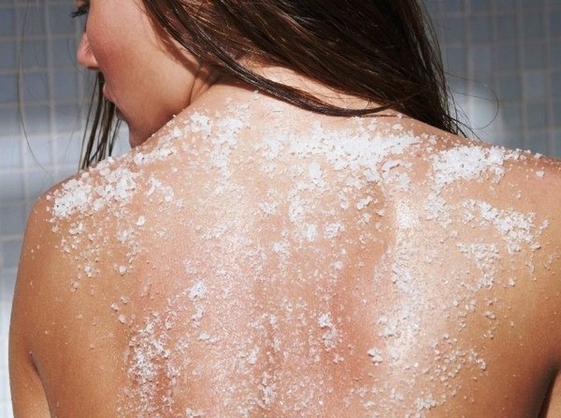 Wax lông bị lông mọc ngược phải làm sao?  2