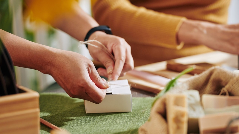 Xà phòng handmade được ưa chuộng và phù hợp để sử dụng cá nhân hoặc làm quà tặng