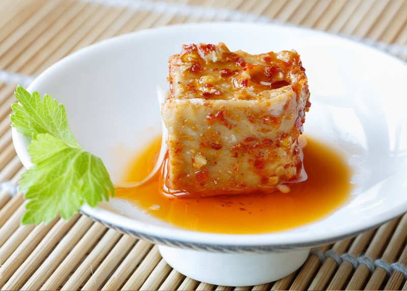 xăm môi ăn chao được không 3