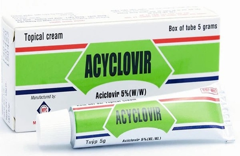 Xăm môi bị nổi mụn nước bôi thuốc gì nhanh khỏi 3