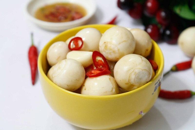 Xăm môi có ăn được cà pháo phông? Tại sao cần kiêng ăn cà pháo?