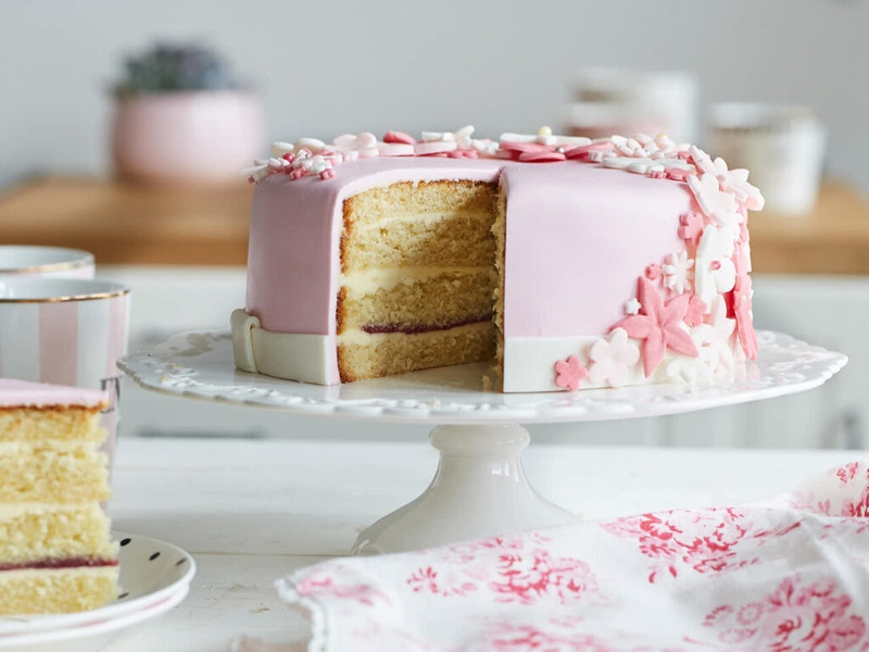 xăm môi có được ăn bánh gato không 1