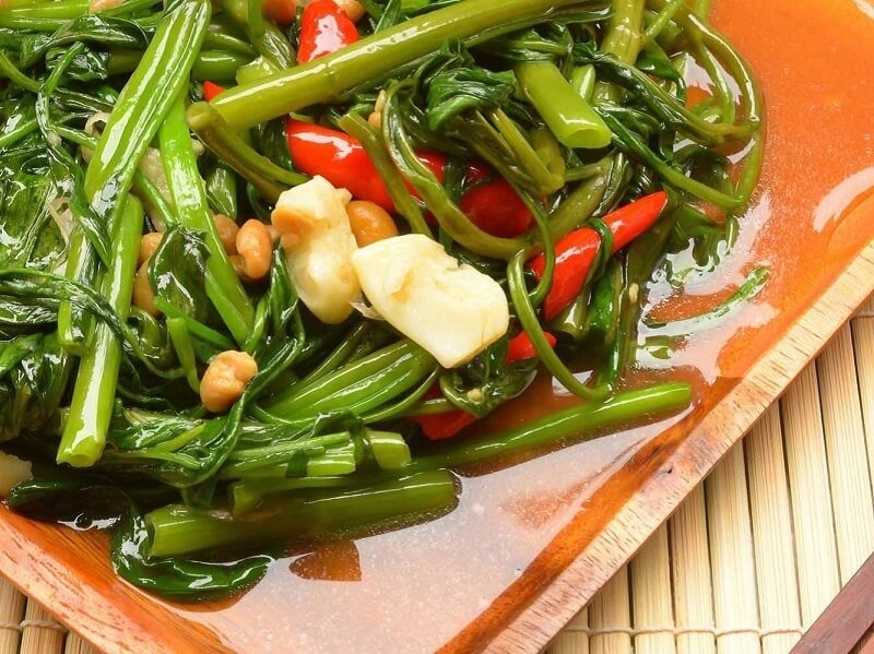 Xăm môi có được ăn canh cua không? 3