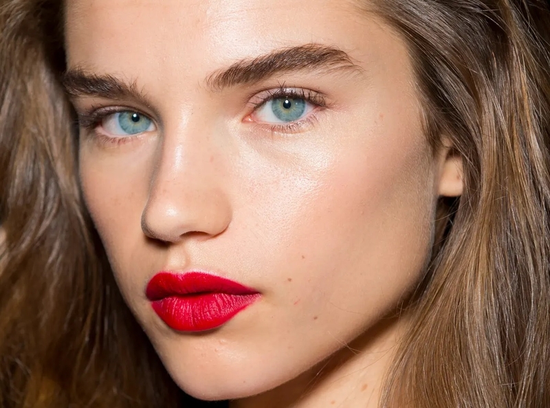 xăm môi có được ăn sữa chua không 2