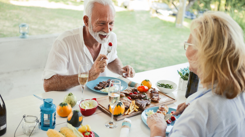 Xây dựng chế độ dinh dưỡng cho người cao tuổi 4