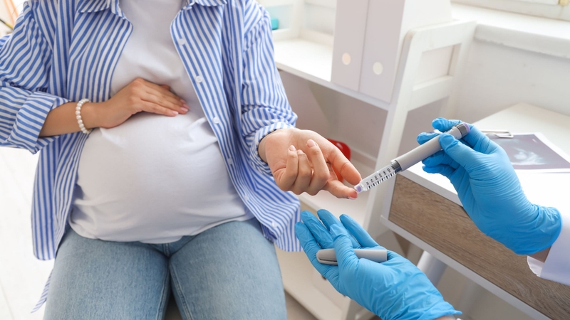 Xét nghiệm tiểu đường thai kỳ là phương pháp kiểm tra nồng độ glucose trong máu của phụ nữ mang thai