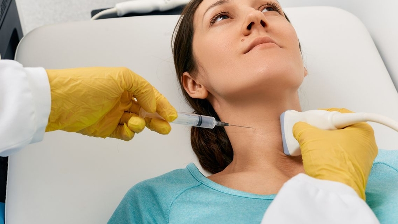 Một số trường hợp có thể cần nhịn ăn trước khi sinh thiết tuyến giáp
