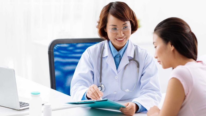 Trao đổi với bác sĩ về các thuốc đang dùng giúp quá trình xét nghiệm thuận lợi hơn