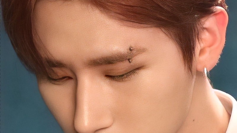Xỏ khuyên chân mày có nguy hiểm không? Cách chăm sau xỏ 1
