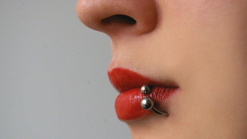 Xỏ khuyên có được ăn chân gà không? 1