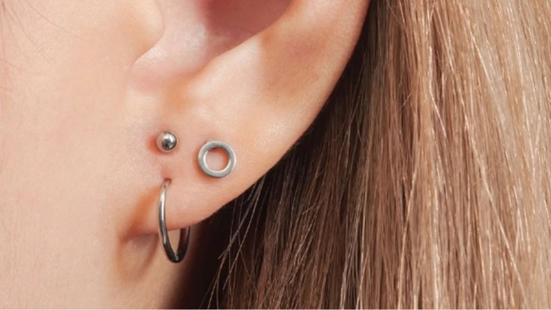 Xỏ khuyên có được uống sữa đậu nành không? Có nên xỏ khuyên? 1 0