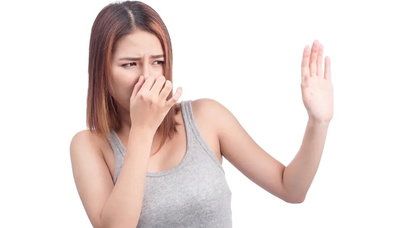 Tụt lợi khi xỏ khuyên môi: Nguyên nhân và cách khắc phục 1