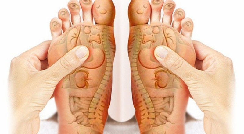 xoa-bop-bam-huyet-dieu-tri-mat-ngu-duoc-thuc-hien-nhu-the-nao 2.jpg