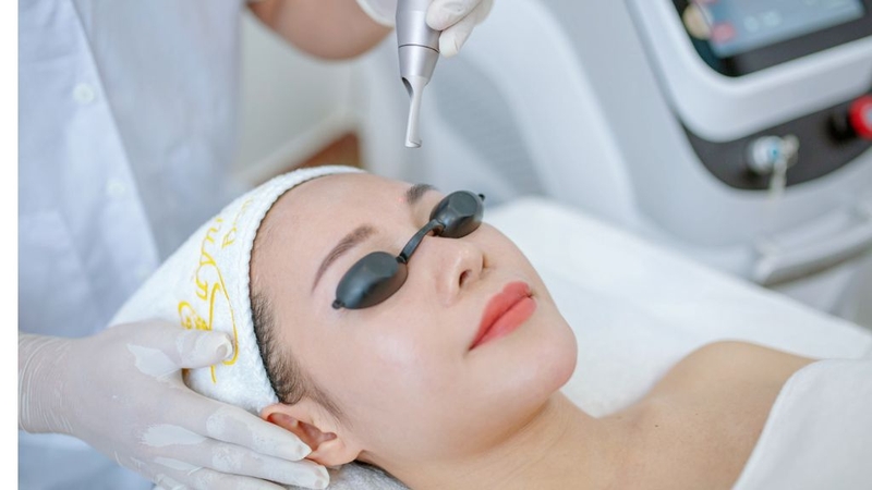 Xoá xăm chân mày: Cứu cánh cho những đôi chân mày hỏng! 2