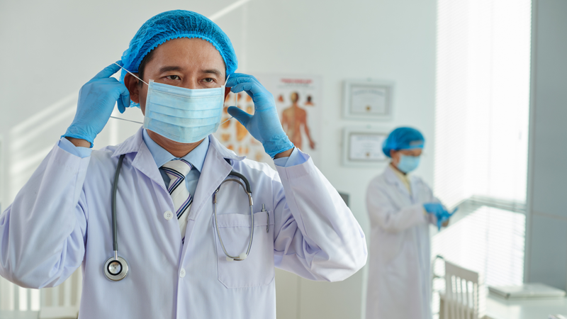 Trẻ có dấu hiệu nghi xoắn tinh hoàn cần được đưa đến cơ sở y tế ngay