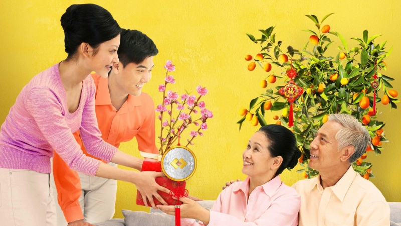 Ý nghĩa của việc tặng quà Tết không phải ai cũng biết 1