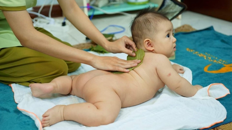 Có nên hơ lá trầu cho trẻ sơ sinh không? 2