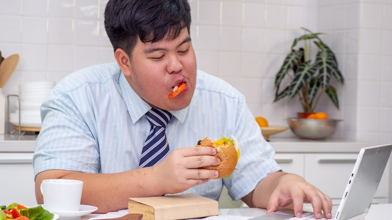 Đồ ăn nhanh và thực phẩm tiện lợi dễ chọn, nhưng thường thiếu dinh dưỡng