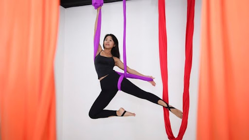 Giải đáp thắc mắc yoga bay có tác dụng gì? 3